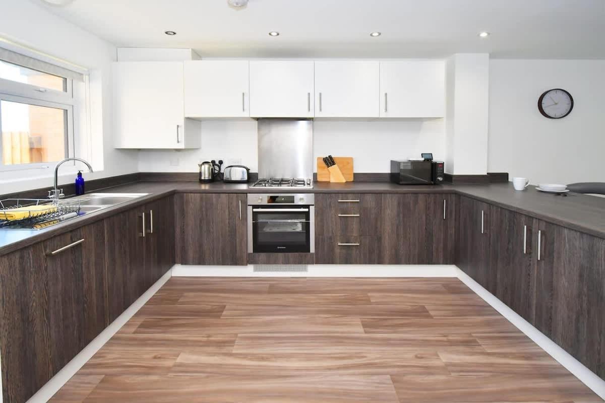 Regal House By True Stays - 3 Bedroom House In Stoke-On-Trent Esterno foto