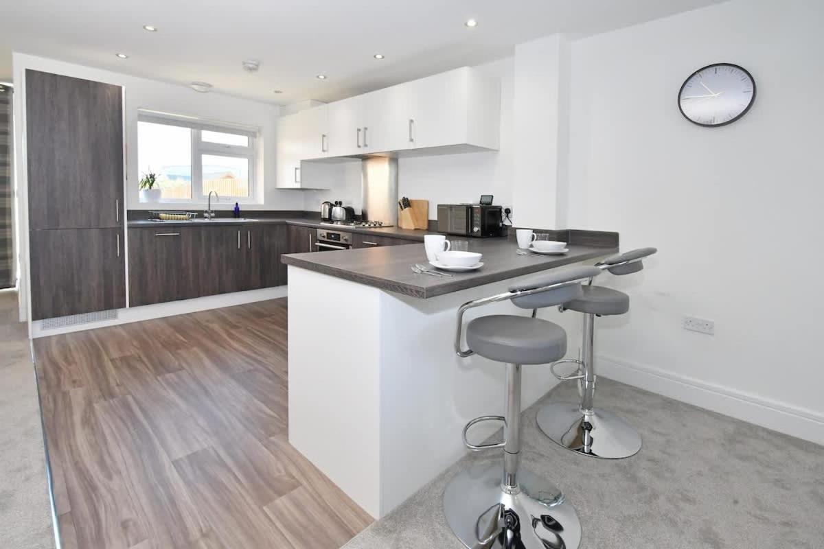 Regal House By True Stays - 3 Bedroom House In Stoke-On-Trent Esterno foto
